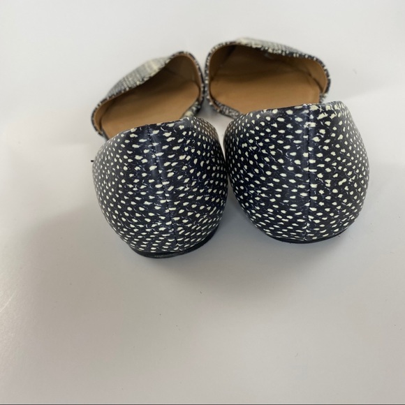 JustFab Flats - Picture 4 of 7